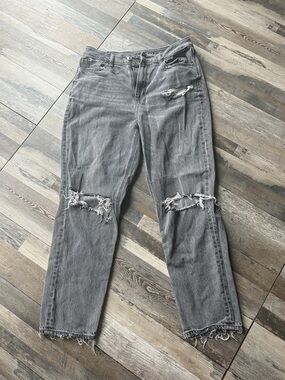 American Eagle Outfitters Gray Distressed Straight-Leg Jeans